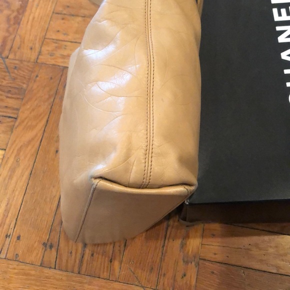 Authentic Chanel Handbag - Picture 5 of 16